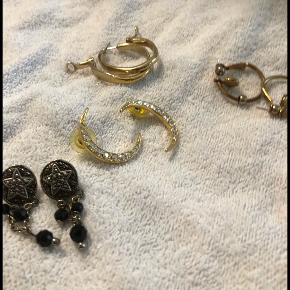 Four pairs of earrings